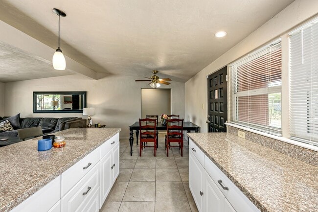 Building Photo - Spacious 4-Bedroom Home Near UA & Banner Health!