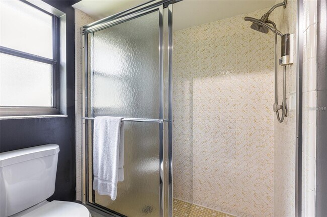 Building Photo - 5128 Lido St