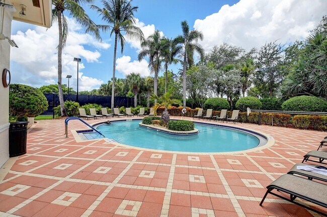 Building Photo - 8127 Playa Del Sur Blvd