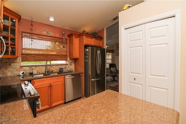 Building Photo - 306 Emerald Bay Cir