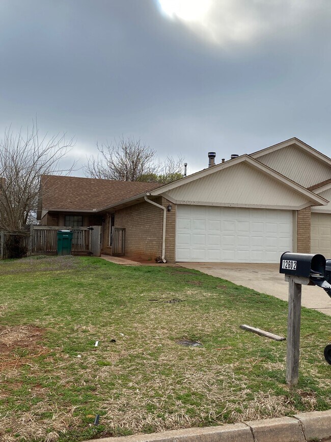 Building Photo - 12602 Abbotts Way