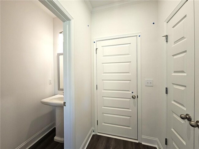 Building Photo - 7313 Yewtree Dr
