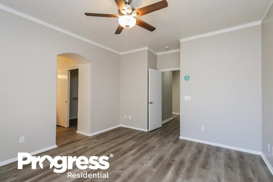 Building Photo - 763 N Surfside Dr