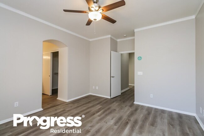 Building Photo - 763 N Surfside Dr