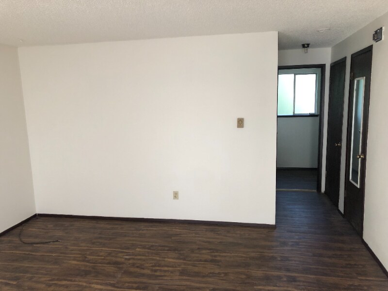 Building Photo - 950 SW Harrier Cir