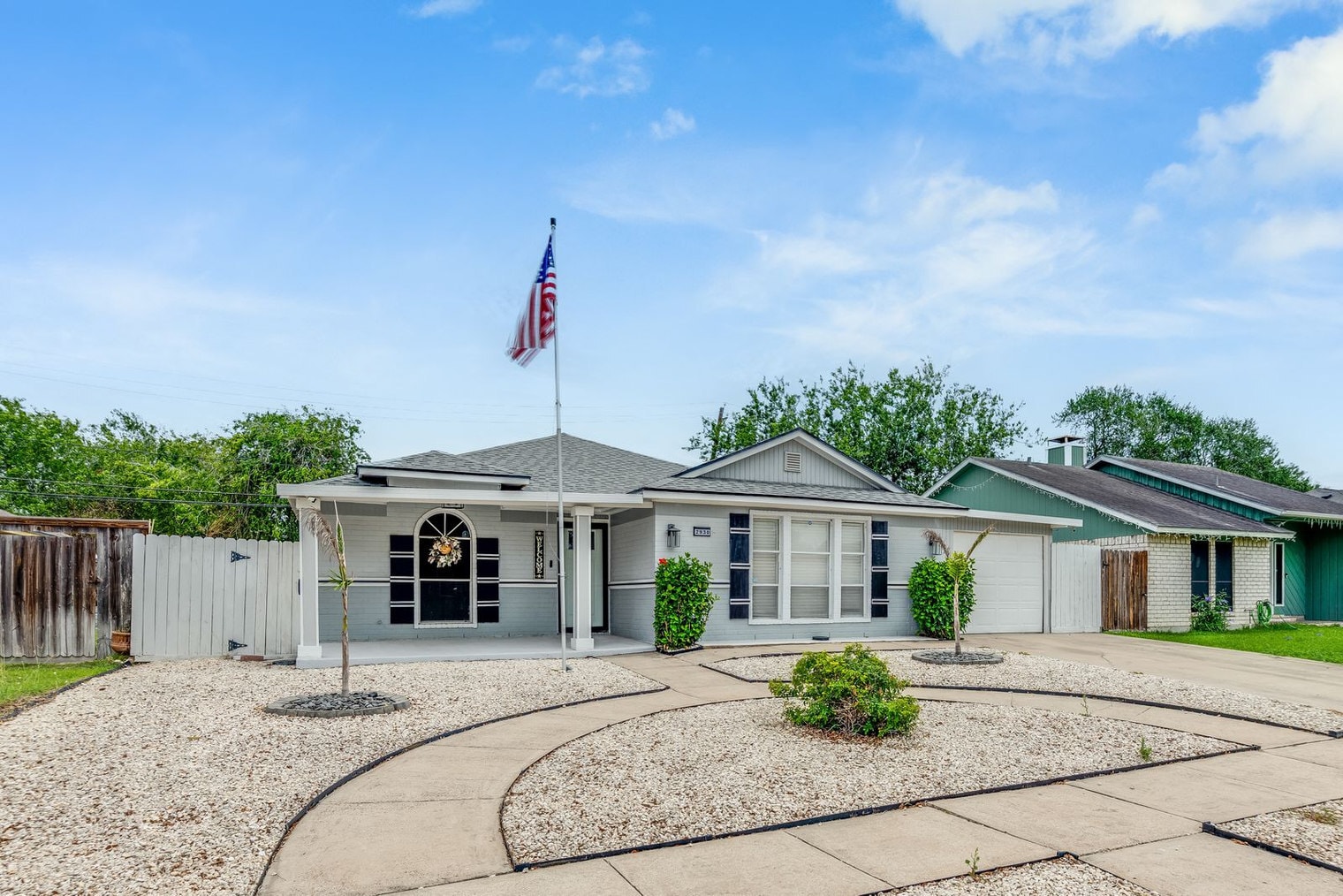 Building Photo - 2930 Water Lily Dr