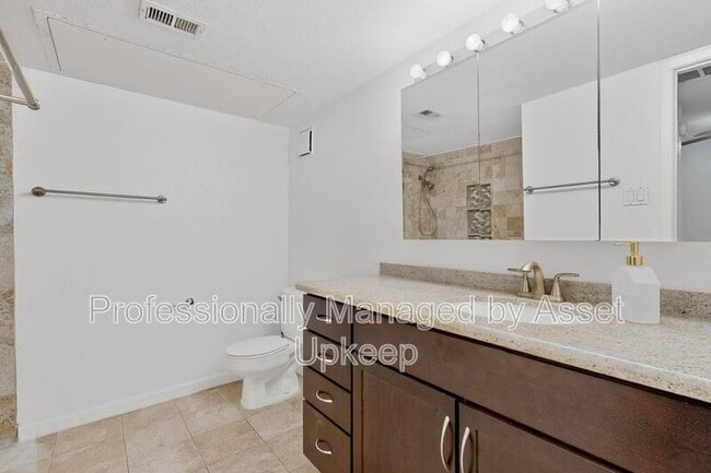 Building Photo - 4800 Northway Dr