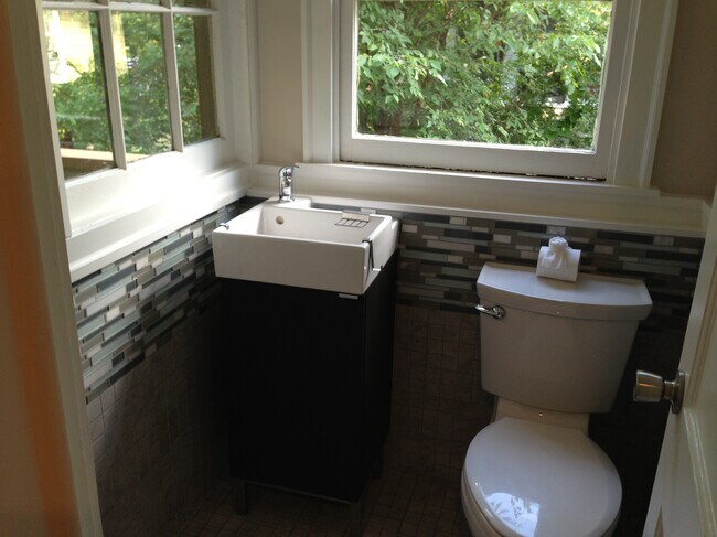 Building Photo - 771 Elbert St SW