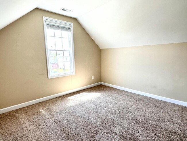 Building Photo - 6008 Crown Ridge Ct