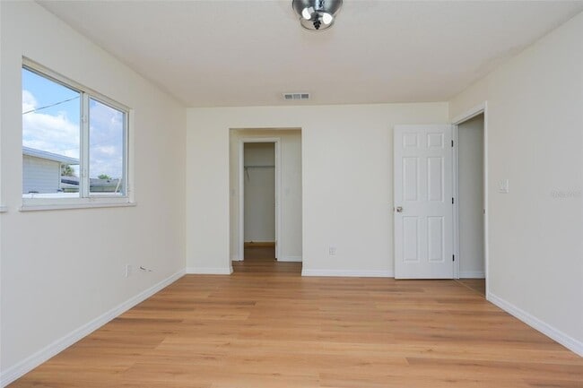 Building Photo - 6515 3rd St Ct W