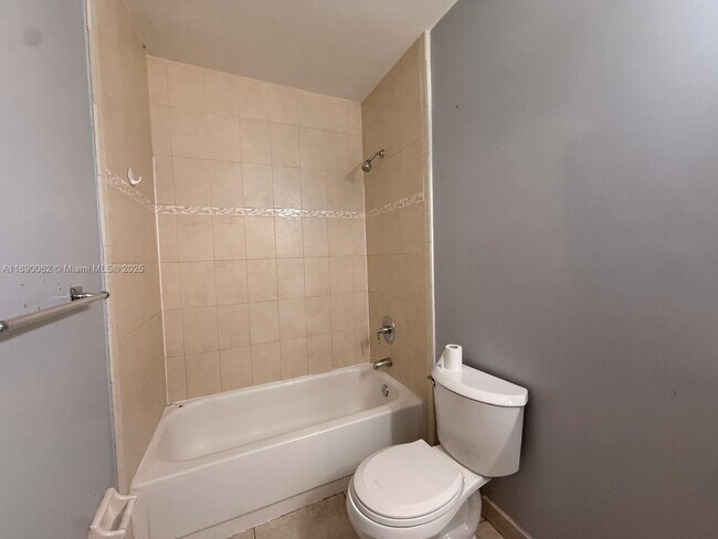 Building Photo - 13890 SW 90th Ave