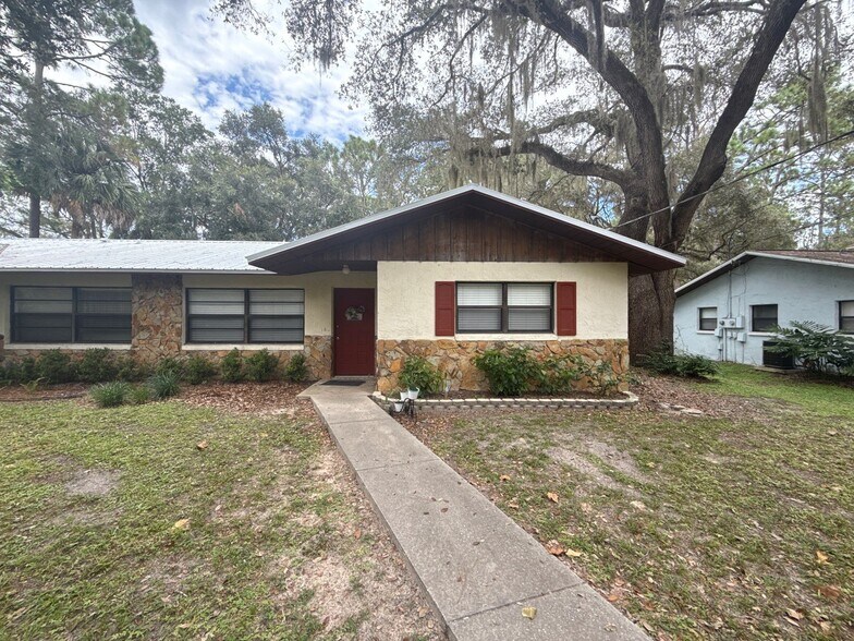 Building Photo - 10939 W Gem St