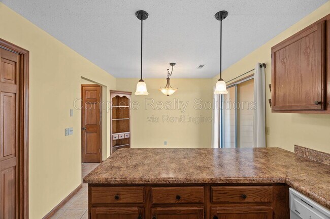 Building Photo - 254 Carmel Woods Dr