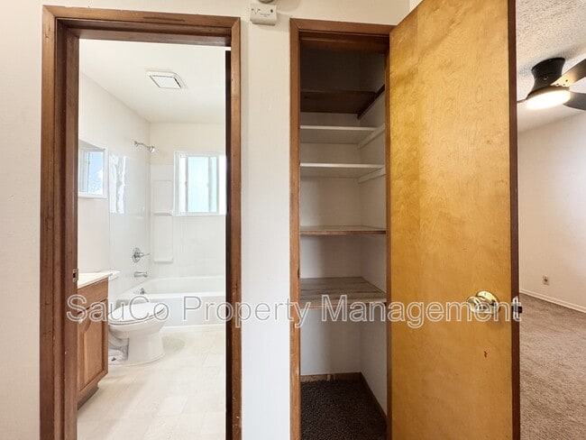 Building Photo - 536 SW Nebraska St