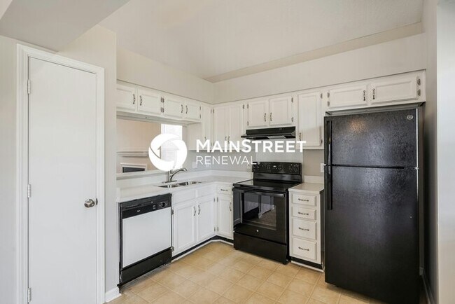 Building Photo - 3 Bedroom Pet-Friendly Home in HERMITAGE, TN with Main Street Renewal