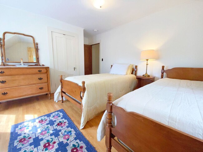 Building Photo - Winter Rental: Hodgkins Cottage
