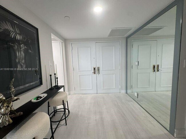 Building Photo - 11113 Biscayne Blvd