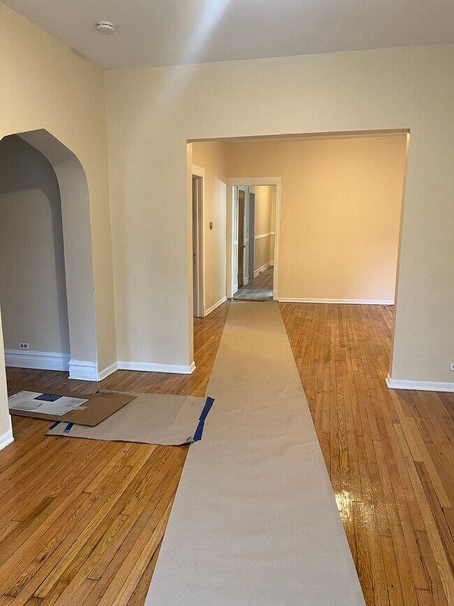 Building Photo - 7419 S INGLESIDE Ave