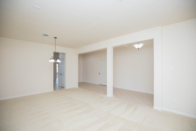 Building Photo - 7427 Boerne Creek Dr