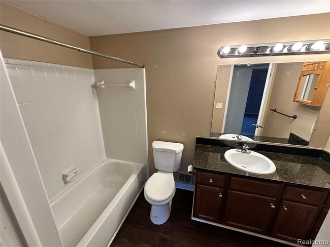 Building Photo - 41729 Broquet Dr