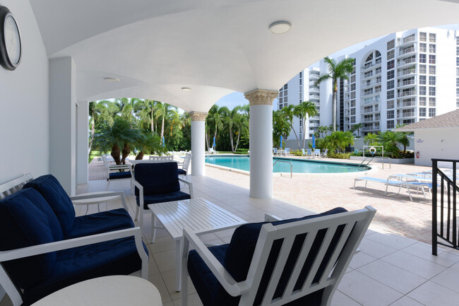 Building Photo - 2600 N Flagler Dr