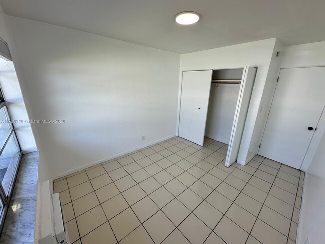 Building Photo - 6029 Polk St