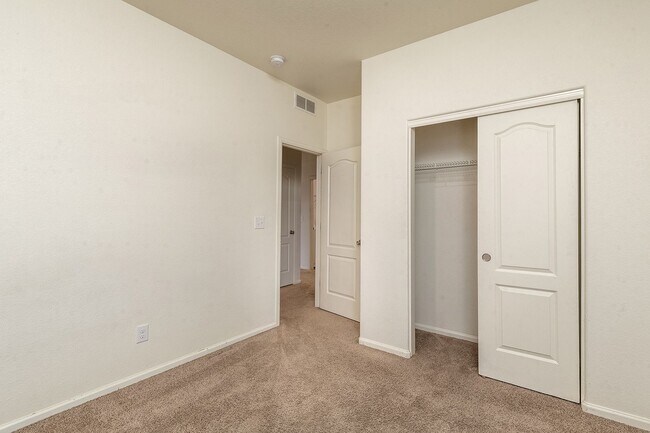 Building Photo - 9764 Chalkstone Ln