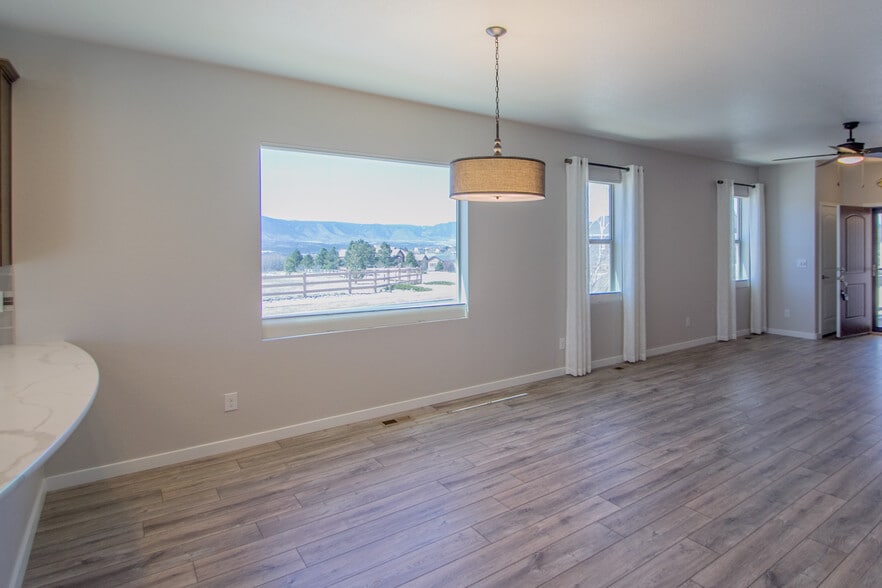 Dining area - 1810 Volterra Way