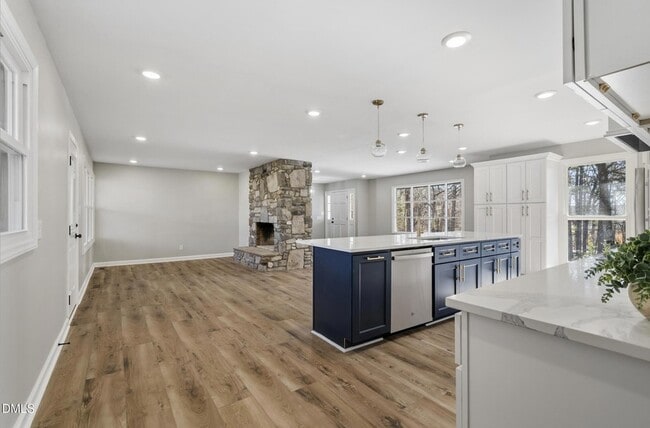 Building Photo - 240 Forestwood Park Rd