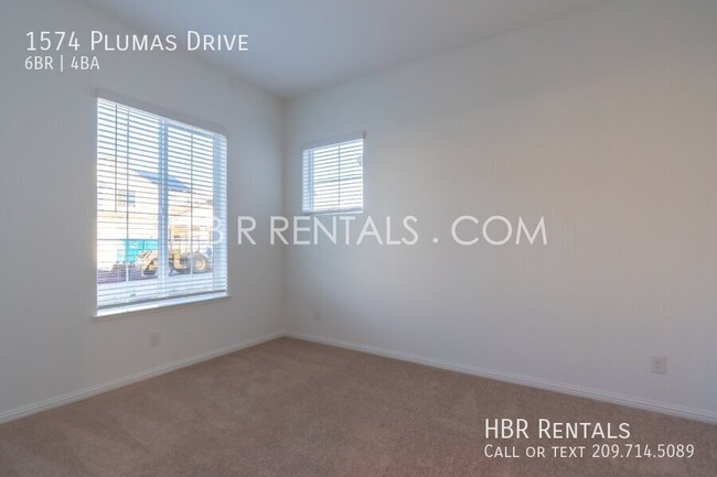 Building Photo - 1574 Plumas Dr