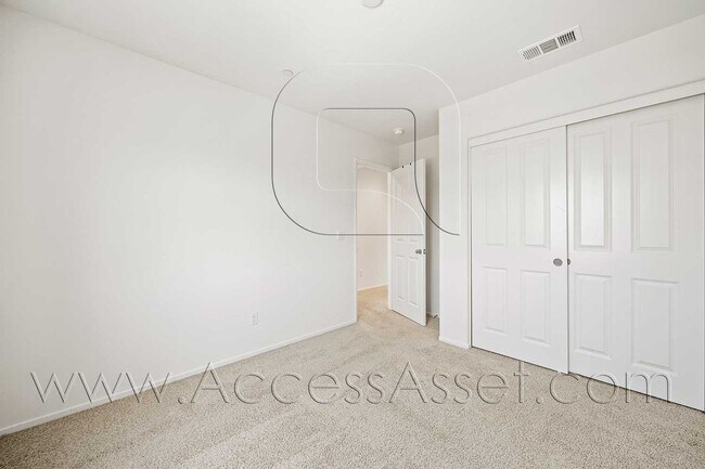 Building Photo - 41278 Winterberry St