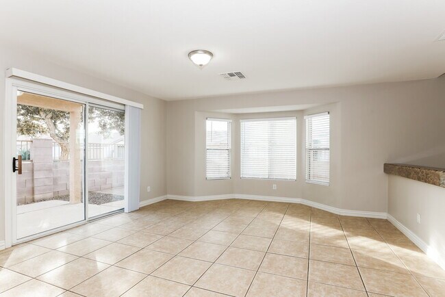 Building Photo - 6635 E Virginia St