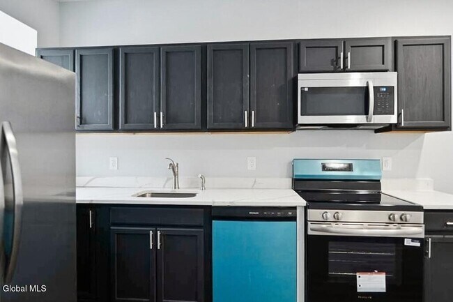 Building Photo - 1368 Central Ave