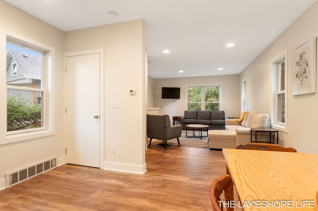 Building Photo - 2341 Fern Walk