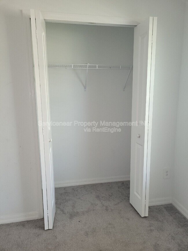 Building Photo - 2240 Gatsby Ln