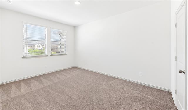 Building Photo - 320 Parkside Dr