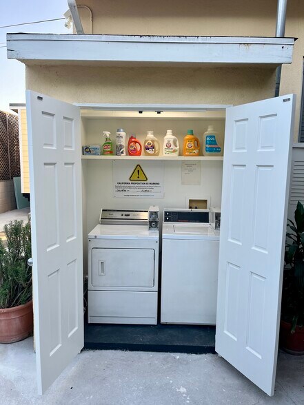 Building Photo - 1650 Winona Blvd