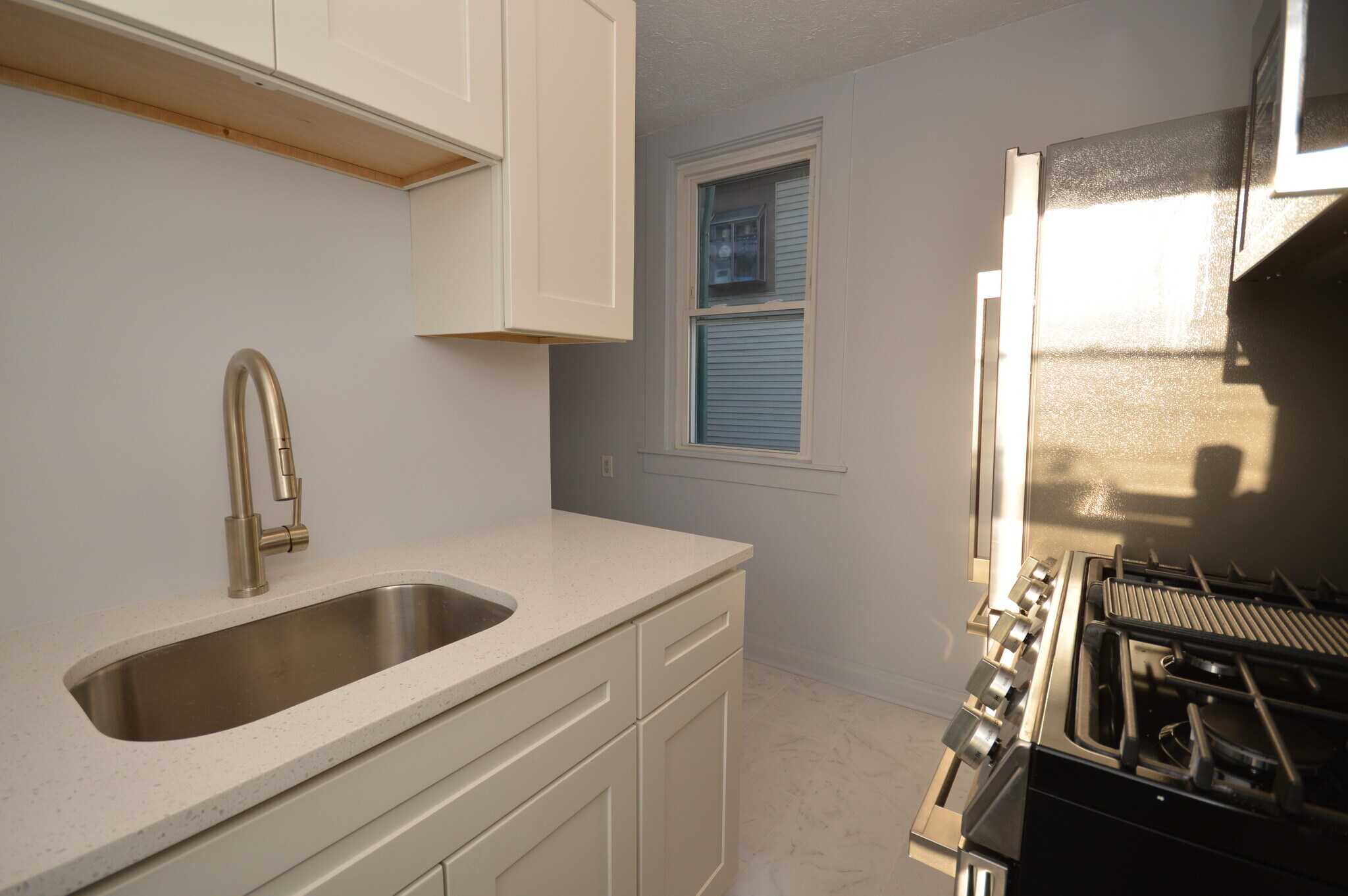 Building Photo - 113 Meade Ave