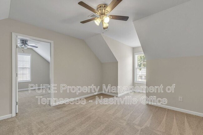 Building Photo - 723 Holland Ridge Dr
