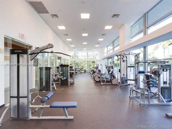 Building Photo - 2950 NE 188th St