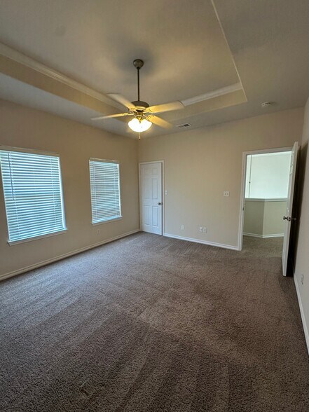 Building Photo - 15505 Palmira Ave
