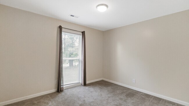 Building Photo - 3132 Fields Dr