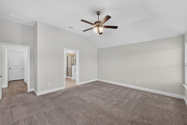 Building Photo - 2819 Diamondback Dr