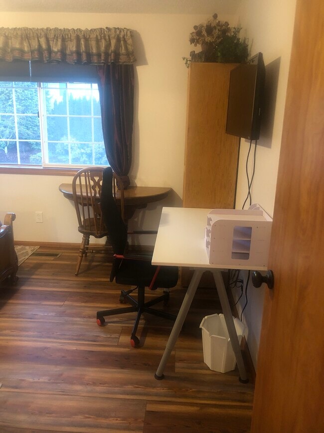 Building Photo - 952 NW 23rd Ave