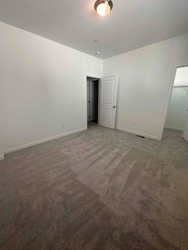 Building Photo - 5418 Euclid Dr