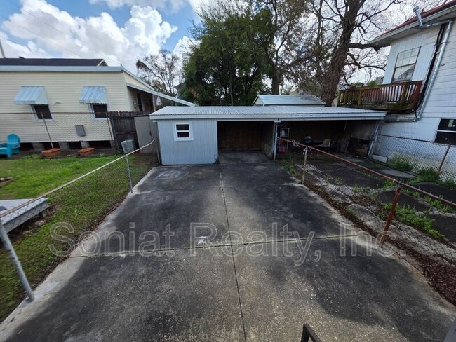 Building Photo - 516 S Genois St