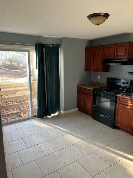 Building Photo - 1038 Liberty St