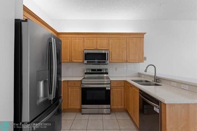 Building Photo - 4565 Purdue Dr