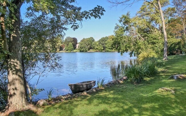 Building Photo - 55 Norwood Ave