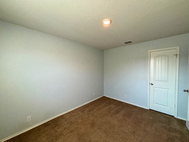 Building Photo - 5907 Kendall Cv